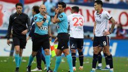 altText(Peñarol pedirá al Ministerio del Interior que investigue intromisión policial en el clásico)}