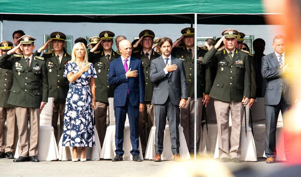 Asumió Mario Stevenazzi como comandante de jefe del Ejército Nacional. Foto de Presidencia.