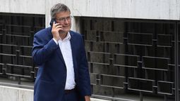 altText(Exfiscal de Corte Jorge Díaz asumió la defensa de Yamandú Orsi)}