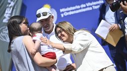 altText(Gobierno entregó 34 viviendas en Castellanos)}
