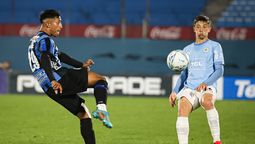 altText(Wanderers mantuvo la punta en su serie, Liverpool espera el resultado de Nacional)}