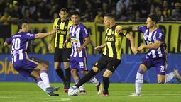 altText(Peñarol a un paso de ser campeón tras derrotar a Fénix)}