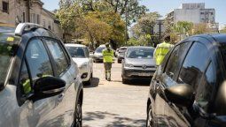 altText(Intendencia inicia campaña informativa previa a fiscalización del estacionamiento en veredas)}