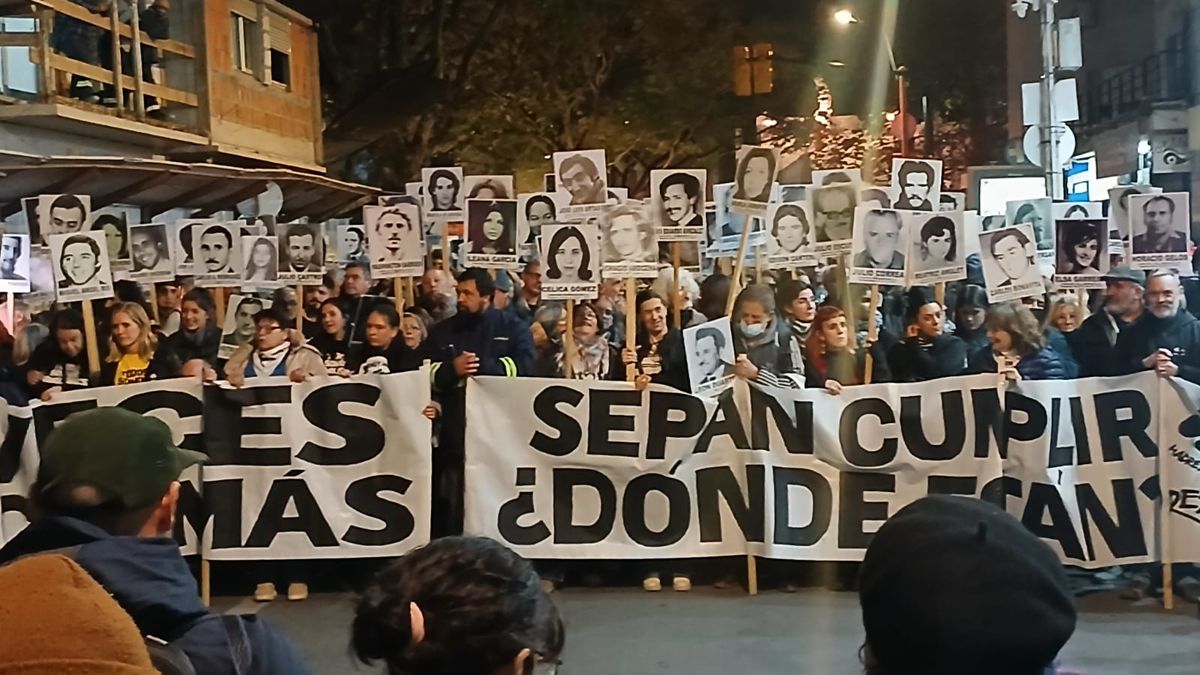Decenas de miles de personas marcharon por 18 en reclamo de verdad y ...