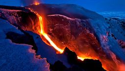altText(Volcán activo más grande del mundo entra en erupción )}