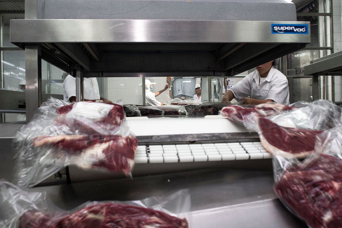 Trabajadores de la carne están en conflicto.