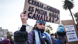 altText(Milei veta y la sociedad se moviliza.)}