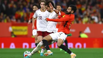 España, rival de Uruguay, igualó ante Egipto.