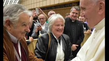 Lucía Topolansky recordó la relación de afecto entre el papa Francisco y Pepe Mujica