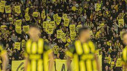altText(Nacional y Peñarol nuevamente multados por el comportamiento de sus hinchas)}