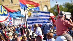 altText(La brecha entre las expectativas populares y el rumbo del gobierno: ¿Cambio o continuidad?)}