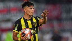 altText(Peñarol: recomponer la defensa es el principal desafío de Aguirre para lo que se viene)}