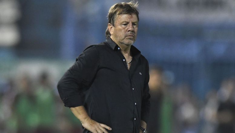 Flojo estreno de Nacional que cayó ante Vélez
