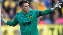 altText(Peñarol va por un poco de paz mientras define su entrenador)}