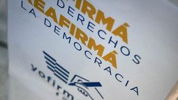 altText(Acto por el SÍ hoy 15 de diciembre a las 18:30 horas en explanada de la Universidad)}
