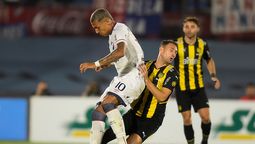 altText(Peñarol recibe a Nacional con un estadio todo carbonero)}