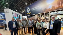 altText(Colonia cautivó en la Feria Internacional de Turismo de Buenos Aires)}