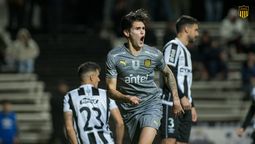 altText(Peñarol pagó caro sus errores defensivos)}