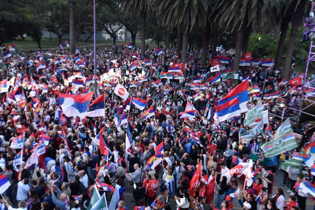 Uruguay decide: sumisión o rebeldía.