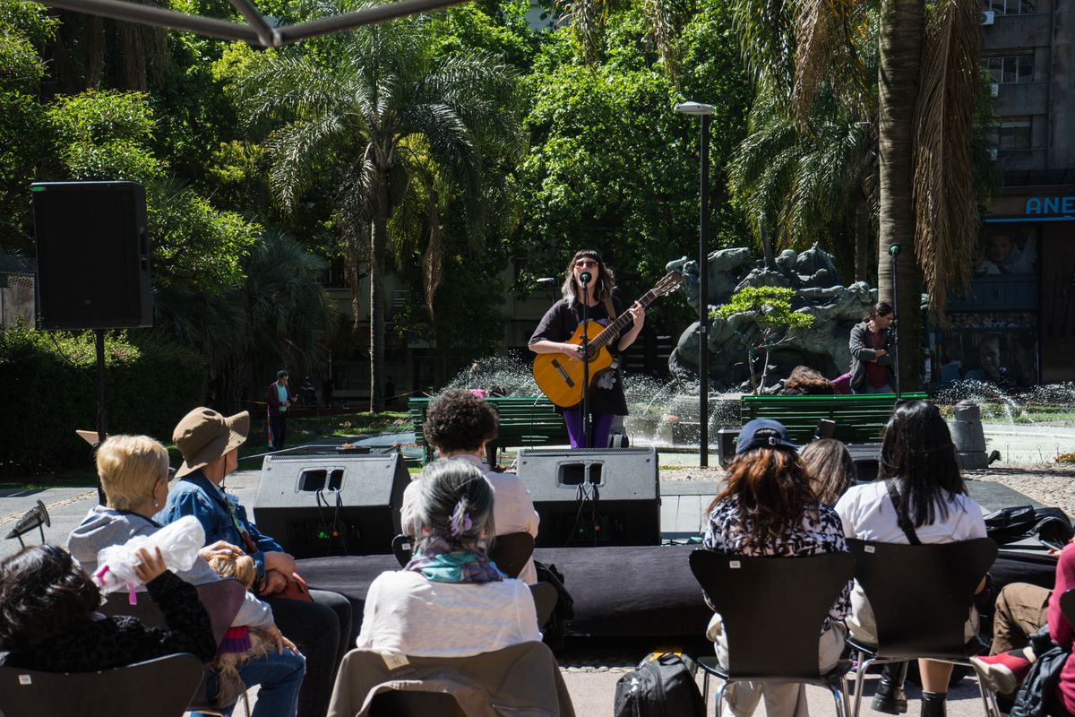 Sala Zitarrosa celebra aniversario con música en dos escenarios