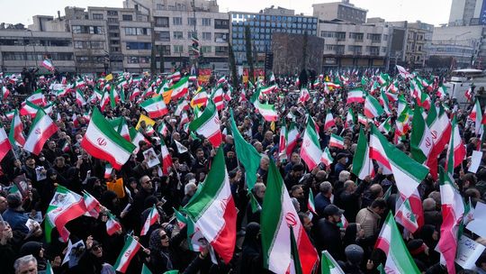 El pueblo de Irán copó las calles para apoyar a su nuevo líder supremo.