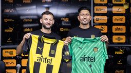 altText(Peñarol presentó a sus dos nuevos refuerzos)}
