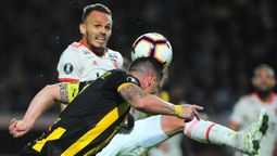 altText(Peñarol quedó eliminado de la Libertadores por los goles a favor)}