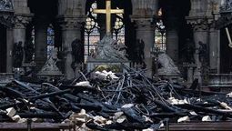 altText(Los contradictorios donativos millonarios para Notre Dame)}