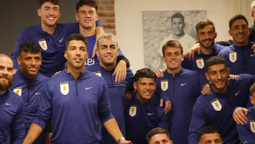 altText(El sorpresivo regalo del plantel para Luis Suárez)}