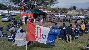 Carpa del Sunca y Fancap en Paysandú contra negocio del Portland este miércoles.
