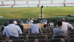 altText(El Clausura se juega en forma normal en quince fechas)}