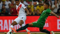 altText(Perú dejó a Bolivia con un pie afuera y sueña con clasificar)}