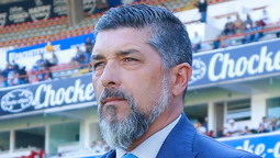 altText(Peñarol se aferra a los números de Leo Ramos)}