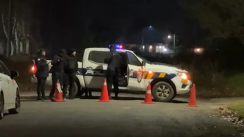 Horas de tensión en Colonia por fuga de criminal que secuestró a adolescente de 14 años.