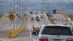 altText(Venezuela y Colombia abren completamente su frontera)}