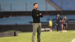 altText(Danubio no pudo y cayó ante Guaraní en Paraguay)}