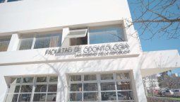 altText(Armado hasta los dientes: docente de odontología entró con arma de fuego a facultad y fue sancionado)}