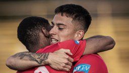 altText(Deportivo Colonia quedó como único líder de la Primera Amateur)}