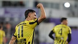 altText(Peñarol derrotó a Progreso por 3 a 1 por la 14 fecha del Torneo Apertura)}