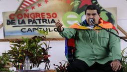 altText(Maduro anunció que recolectará firmas contra la intervención militar y las mandará a la Casa Blanca.)}