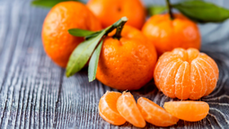 altText(Temporada de mandarinas: ¿Quiénes no deben comerlas?)}