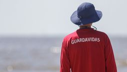altText(En riesgo el comienzo del servicio de guardavidas en las playas de San José)}