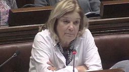 altText(La ministra de León aseguró que el agua de OSE es absolutamente potable)}