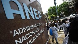 altText(Fenapes rechaza plan de titulación docente y reclama ámbitos de negociación colectiva)}