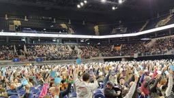 altText(Asamblea de AEBU aprobó propuesta para la Caja Bancaria)}