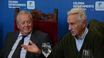 Colonia: Moreira firmó contrato para proyecto urbanístico