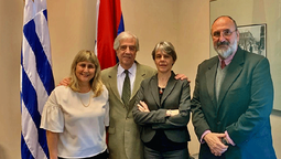 altText(Vázquez recibió a directores de la Institución Nacional de Derechos Humanos)}