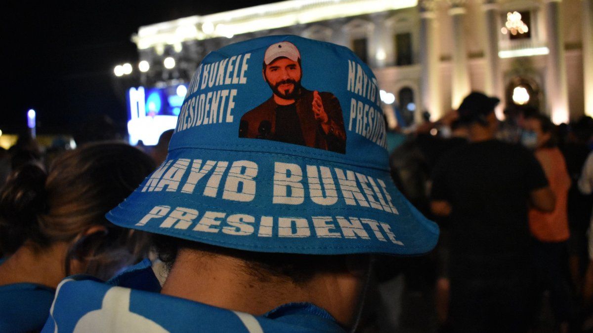 electoral Caras y Caretas