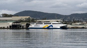 El buque eléctrico más grande del mundo unirá Buenos Aires y Colonia en 2026