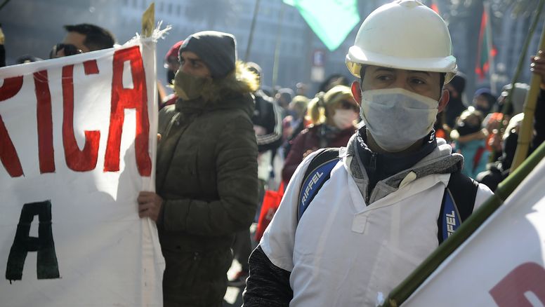 Trabajadores de frigorífico Somicar de Salto inician medidas contra despidos
